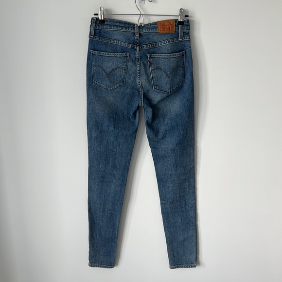 LEVIS Hi-Rise Skinny Jean - Picture 6 of 8